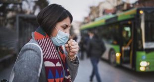 Mengenali Beda Batuk Gejala Alergi dan Infeksi Virus Corona – CNN Indonesia